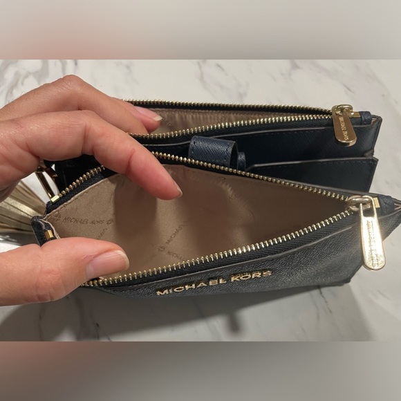 Michael Kors Blue Tote Bag and Wallet Set - Picture 11 of 12